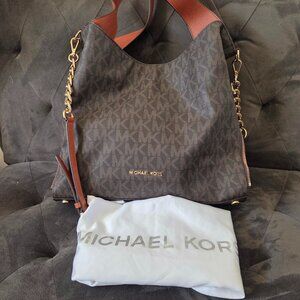 Michael Kors Chained Shoulder Bag